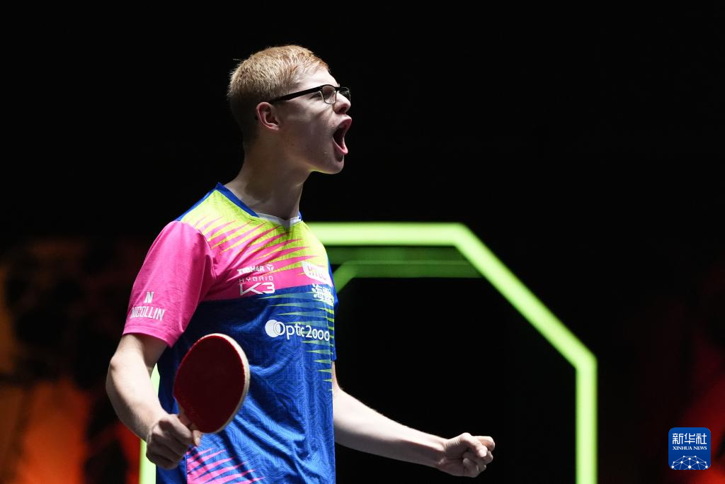 他经常与队 他经常与队